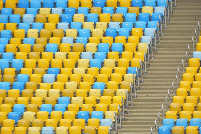 会在危难时 会在危难时